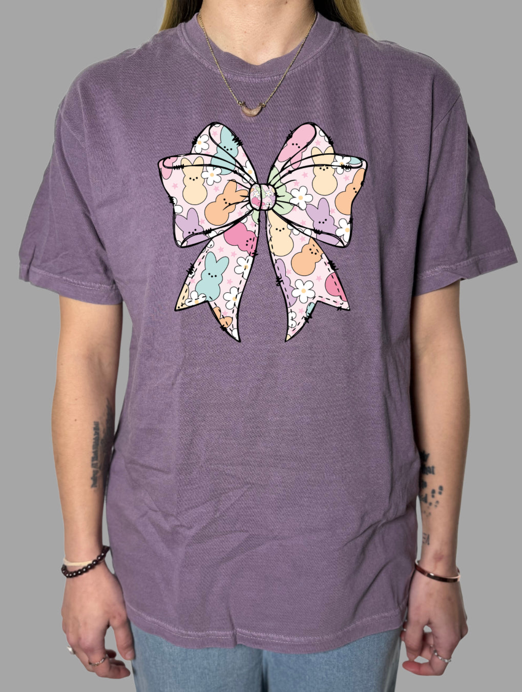 Bow Comfort Colors Tee