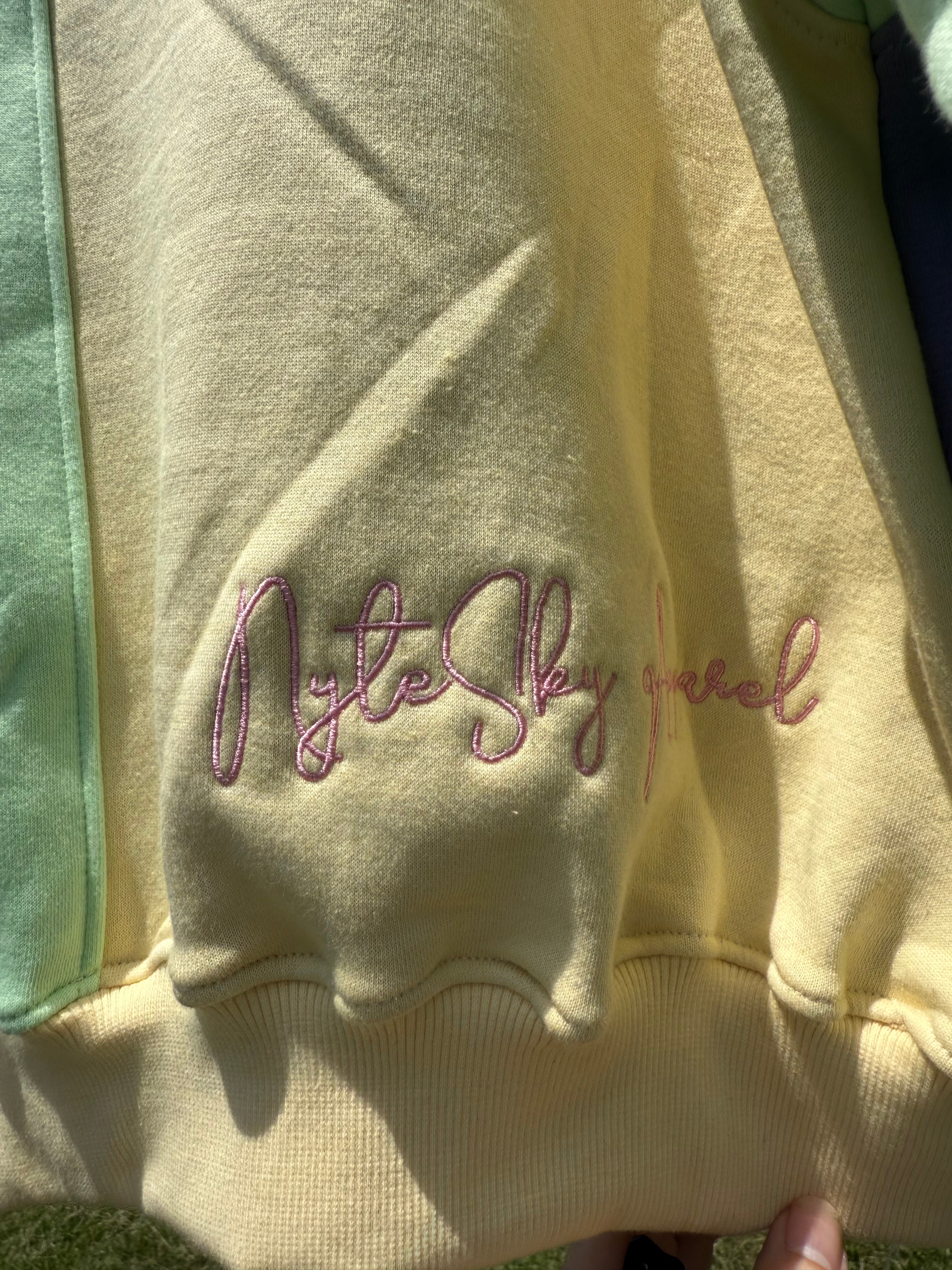 90’s Vibes Crewneck