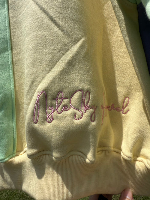 90’s Vibes Crewneck