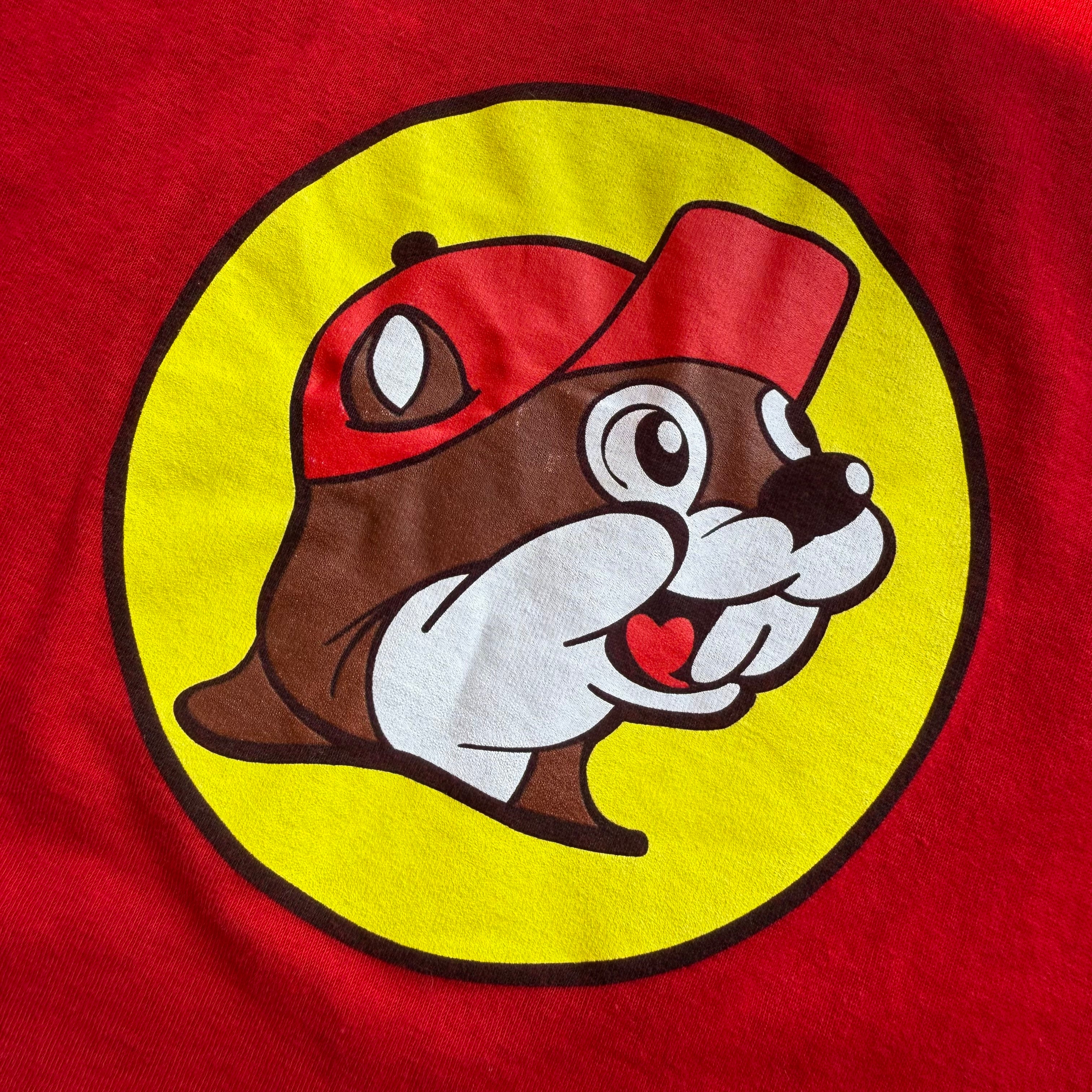 Bucees Tee Size L