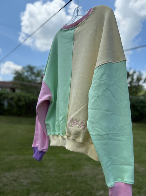 90’s Vibes Crewneck