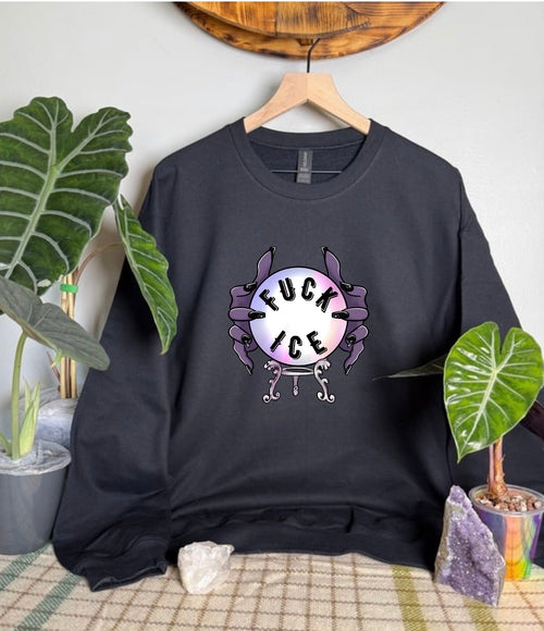 F 🧊 Gildan Tops