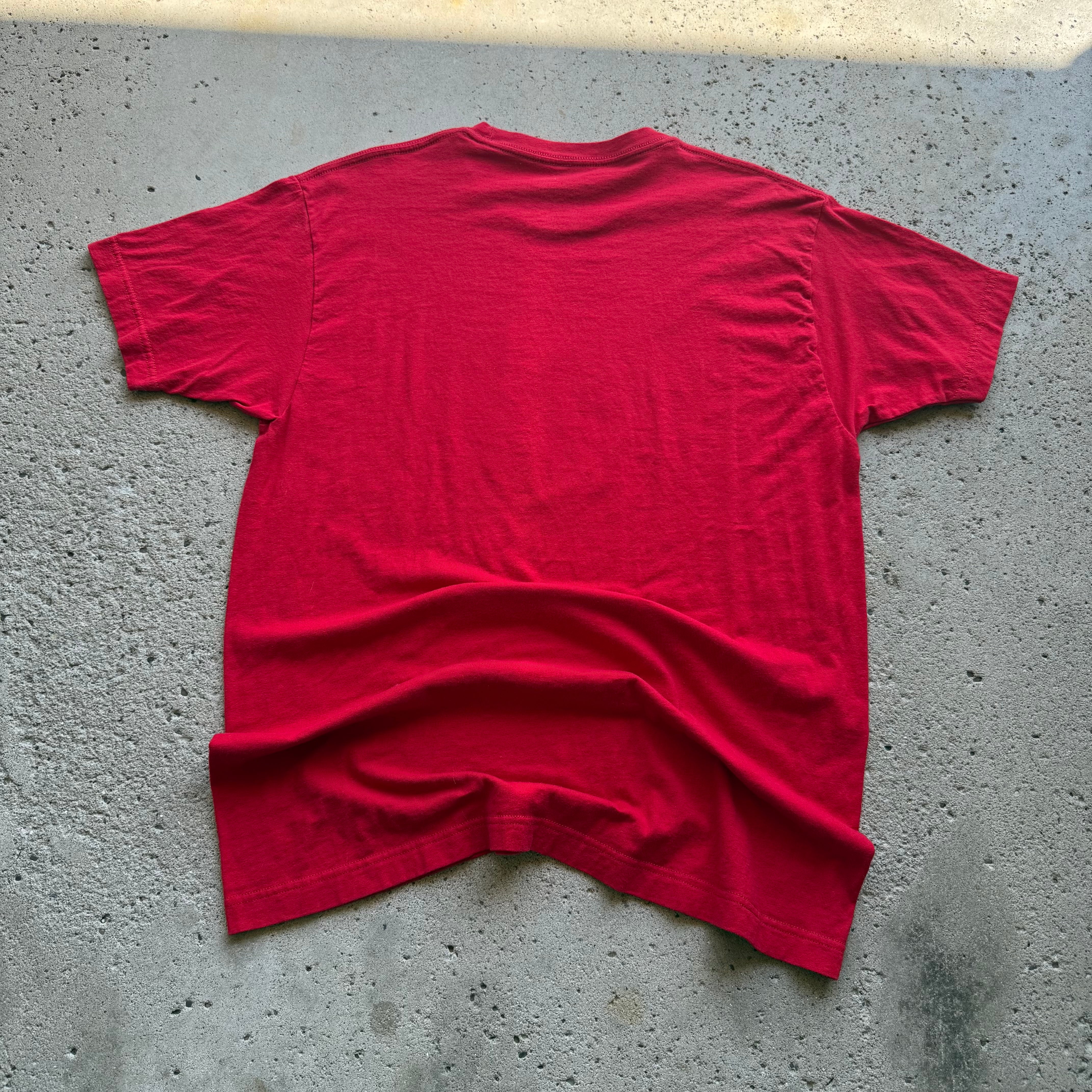 Bucees Tee Size L