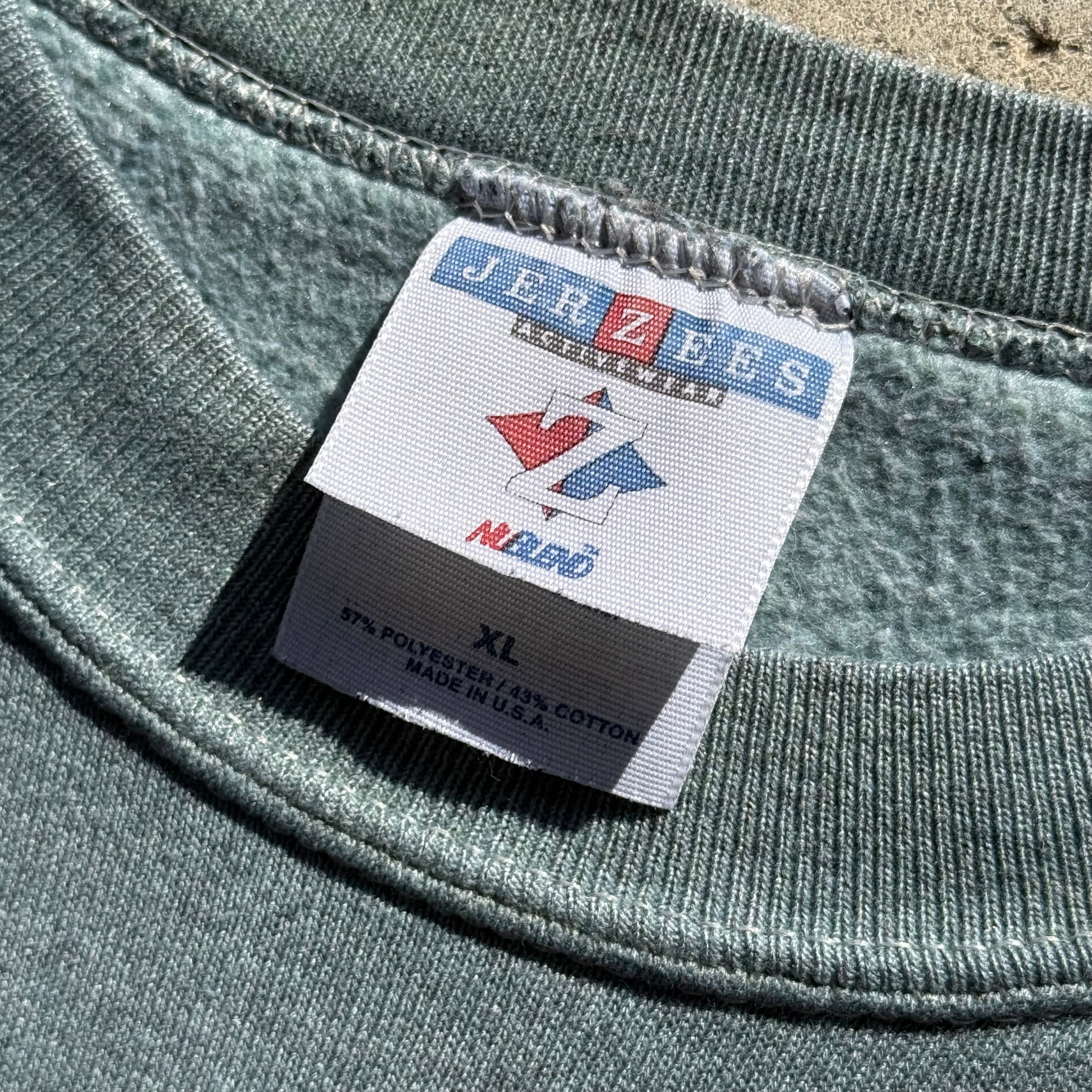 Vintage Upthrift Jerzees Crewneck Size M/L
